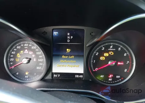 2015 Mercedes-Benz C 400 4Matic z USA, uszkodzony, nr VIN 55SWF6GB2FU011349